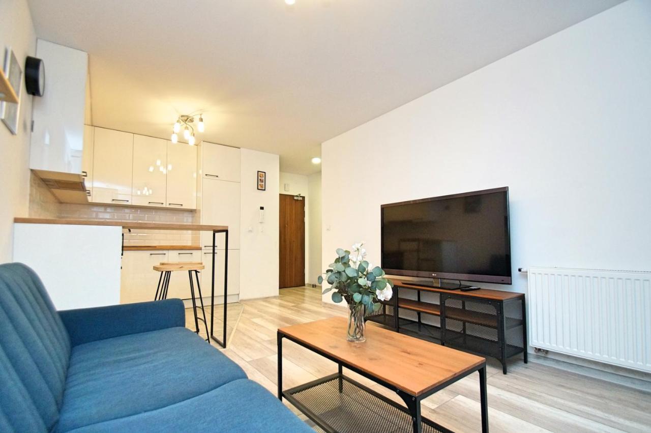 Katowice, 3 Stawy - Pulaskiego, Free Parking Апартаменти *