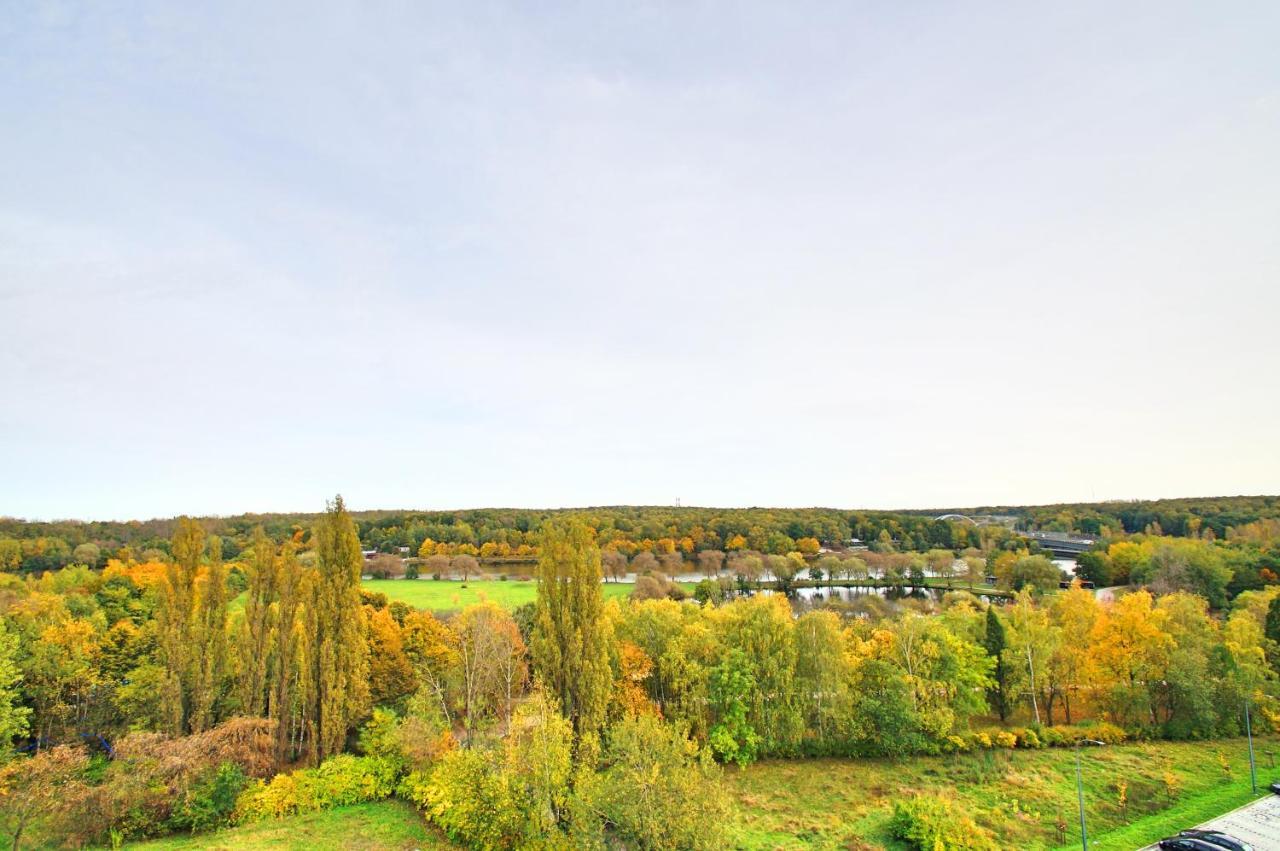 Katowice, 3 Stawy - Pulaskiego, Free Parking *